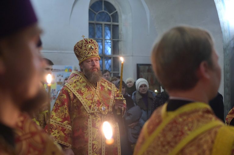 Глава Вологодской митрополии совершил всенощное бдение в Прокопьевском кафедральном соборе города Великого Устюга