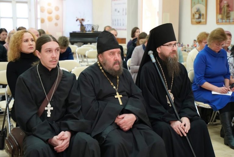 Епископ Игнатий принял участие в работе Кирилло-Новоезерских чтений