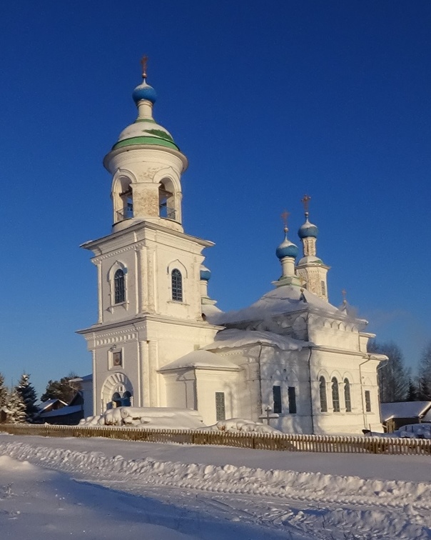 В Покровском храме деревни Усть-Печеньга Тотемского района совершено богослужение