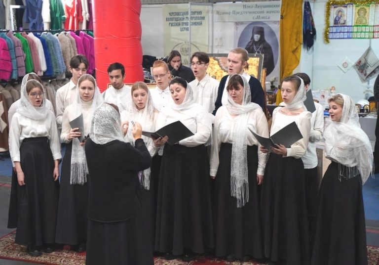 Владыка Игнатий совершил молебен на православной выставке — ярмарке города Череповца