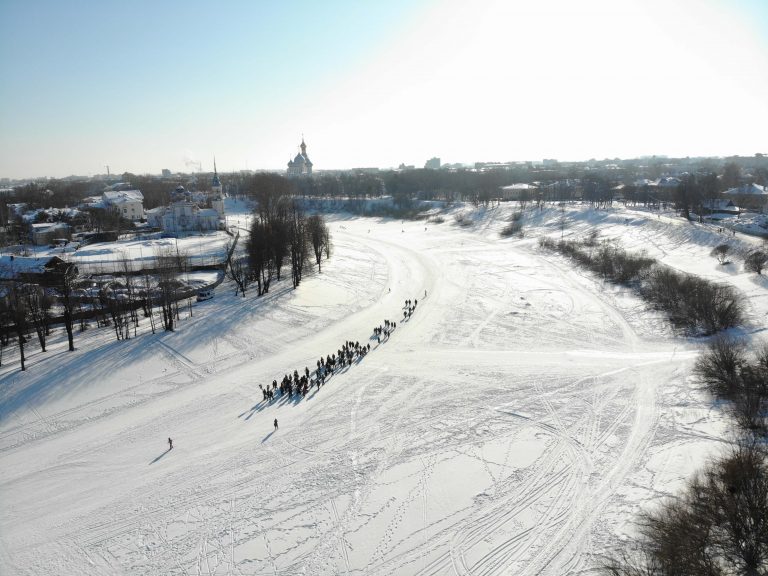 В областной столице прошел первый Димитриевский крестный ход по реке Вологде