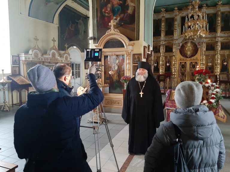 Руководитель Отдела по социальному служению Череповецкой епархии дал интервью городскому телевидению