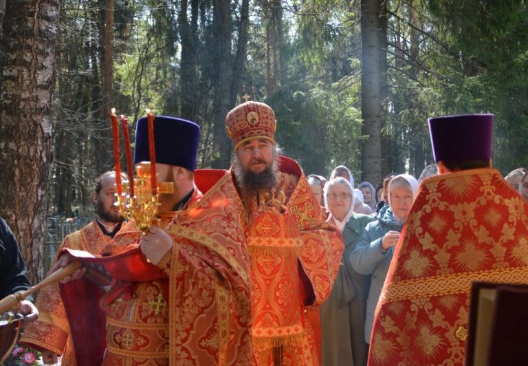 В среду Светлой седмицы епископ Фотий возглавил богослужения в Стефановском храме Великого Устюга