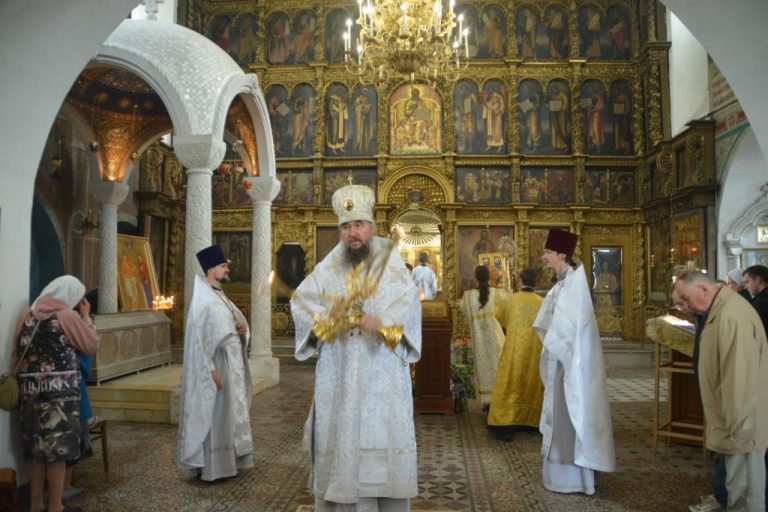 В день памяти святых отцов I Вселенского Собора епископ Фотий возглавил богослужения в Прокопьевском кафедральном соборе