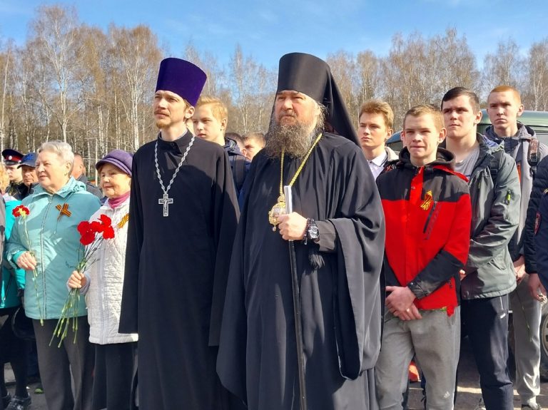 Епископ Фотий почтил память павших героев