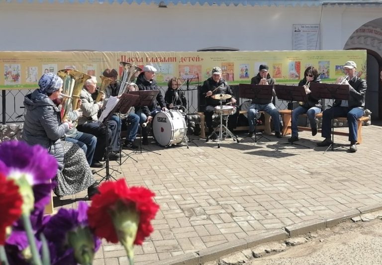 В праздник святых жен — мироносиц в Георгиевском храме состоялся концерт духового оркестра
