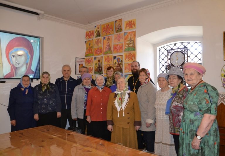 В Георгиевском храме Великого Устюга состоялась встреча участников клуба «Дети войны»
