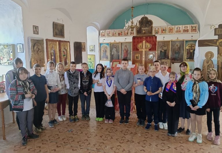 В храме святого Иоанна Предтечи села Миньково организовали экскурсию для школьников 