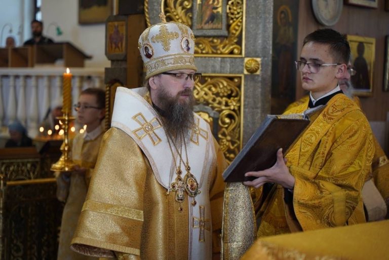 В праздник Всех святых епископ Игнатий совершил Божественную литургию в храме Рождества Христова города Череповца