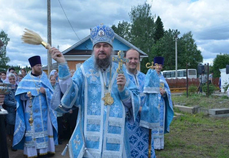 Владыка Фотий возглавил престольные торжества в храме Владимирской иконы Божией Матери деревни Бобровниково