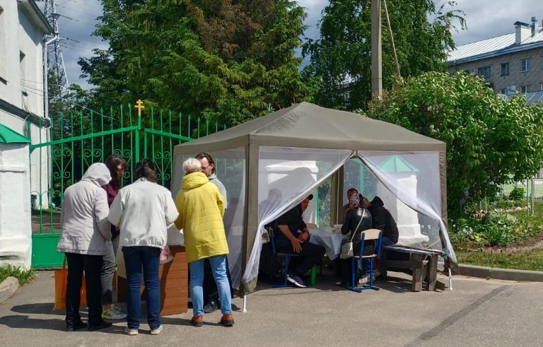 В Вологодской епархии продолжается реализация благотворительного проекта «Теплый приём»
