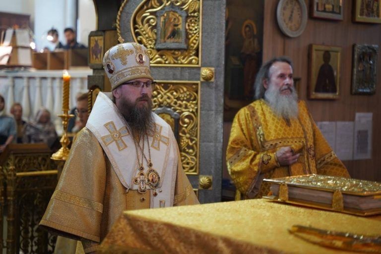 Епископ Игнатий возглавил всенощное бдение в храме Рождества Христова города Череповца