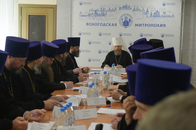 Митрополит Савва возглавил расширенное заседание Епархиального совета