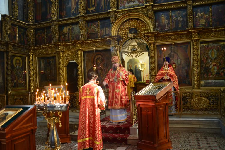 В праздник Рождества Крестителя Господня Иоанна епископ Фотий возглавил богослужения в Прокопьевском кафедральном соборе