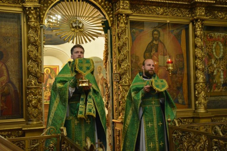 В годовщину выпадения каменной тучи в Прокопьевском соборе состоялась ранняя Литургия