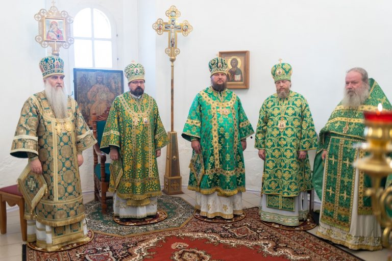 Глава Вологодской митрополии принял участие в торжествах по случаю памяти преставления преподобного Макария Унженского
