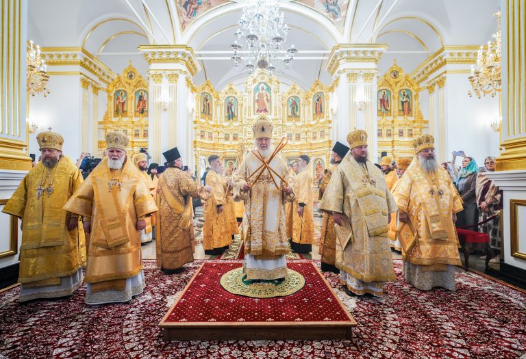 Митрополит Савва сослужил Святейшему Патриарху при освящении возрожденного Богоявленского собора Костромского кремля