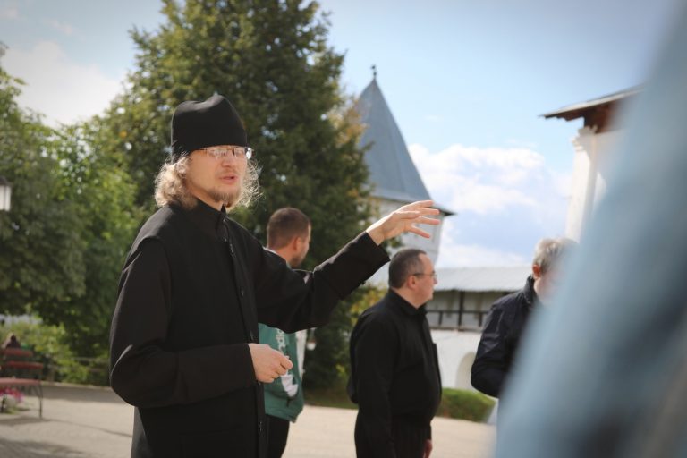 В Спасо-Прилуцком Димитриевом мужском монастыре состоялась обзорная экскурсия для студентов первого курса духовной семинарии