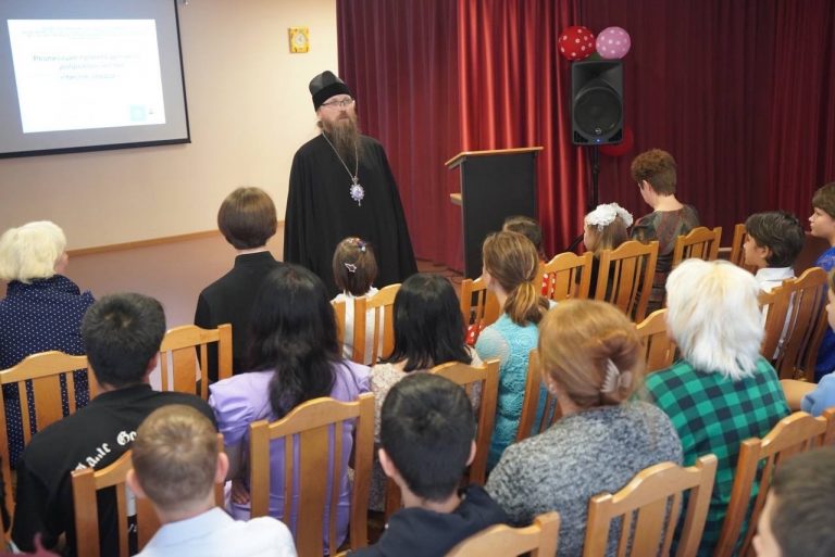 Епископ Игнатий посетил Череповецкий центр помощи детям, оставшимся без попечения родителей