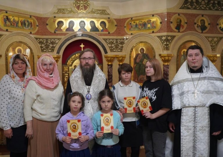 Педагоги курсов Основ православной культуры побывали в кафедральном соборе города Череповца на таинстве Крещения