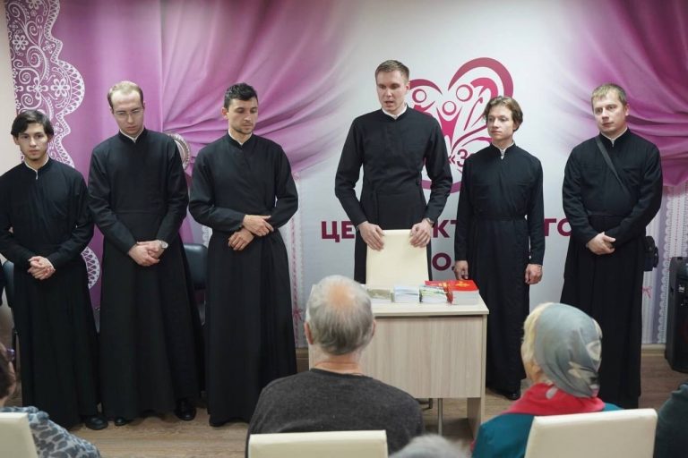 Завершилась практика студентов Московской духовной академии в Череповецкой епархии