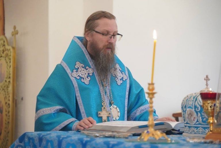 Епископ Игнатий возглавил престольный праздник Покровского храма поселка Сазоново