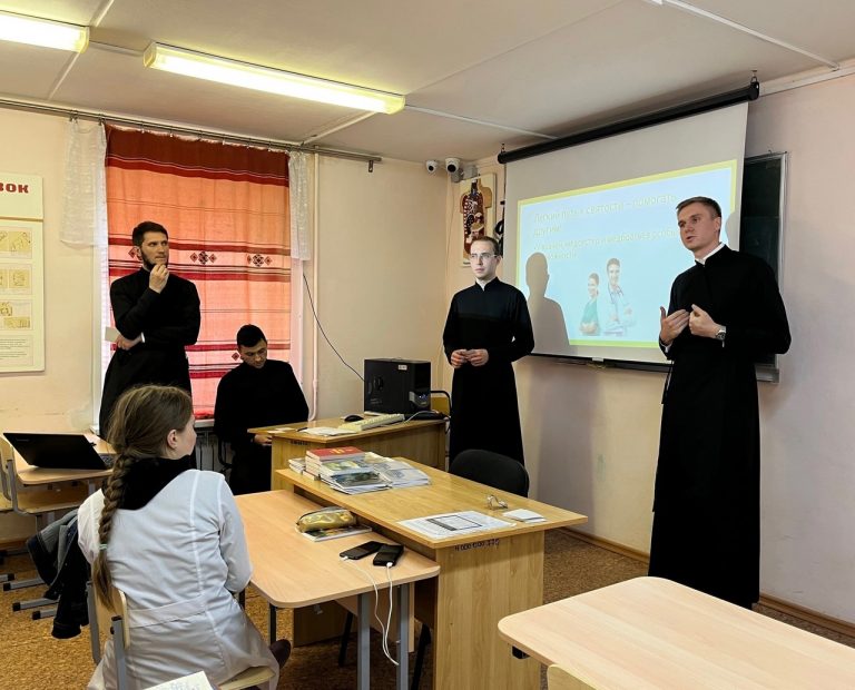 Миссионерская группа Московской духовной академии продолжает свой визит в Череповецкую епархию