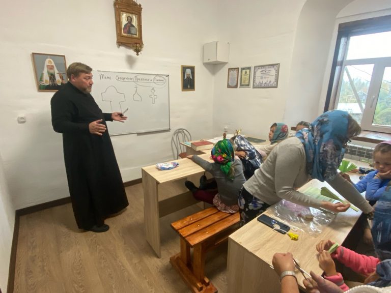 Начала свою работу Воскресная школа при Троицкой церкви в селе Кубенское