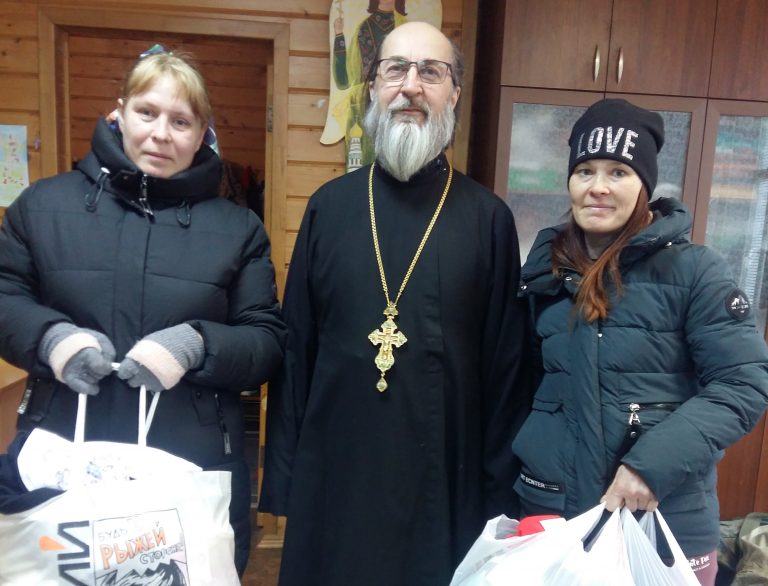 В преддверии Дня матери проходит очередная гуманитарная акция социального отдела Вологодской епархии