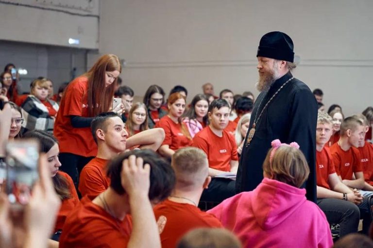 Митрополит Савва встретился с студенческим активом Вологодской области