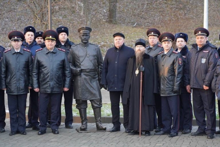 Епископ Игнатий поздравил участковых инспекторов Череповца с 100-летием создания службы
