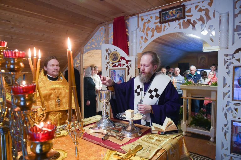 «… Отче Спиридоне, православных похвало, моли спастися душам нашим»