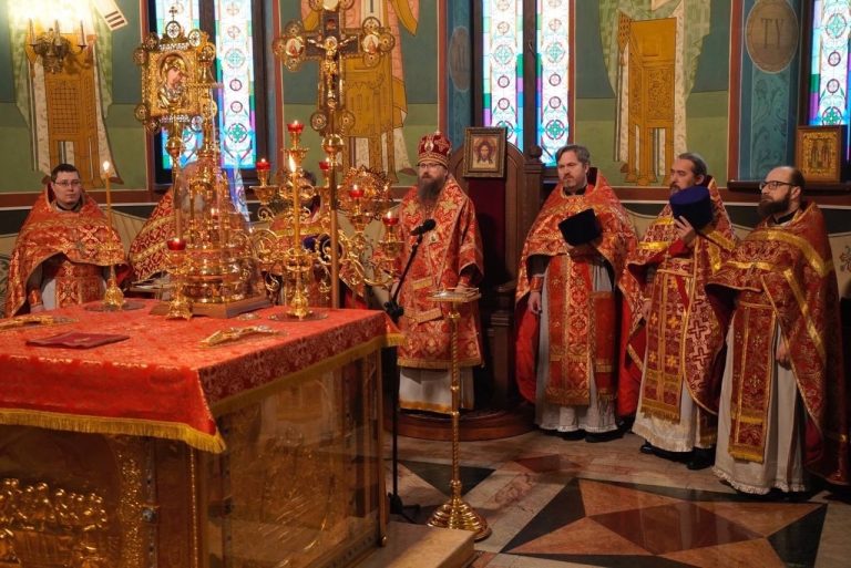 В день своего рождения епископ Игнатий возглавил богослужение в кафедральном соборе города Череповца