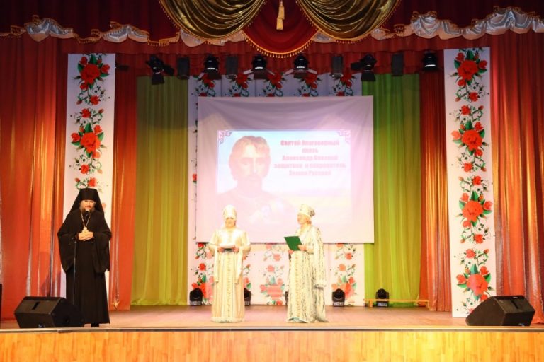 Епископ Фотий выступи с приветственным словом на концерте посвященном святому Александру Невскому