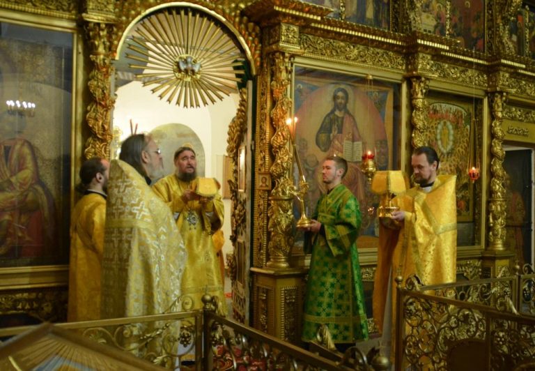В Прокопьевском кафедральном соборе Великого Устюга прошло архиерейское богослужение