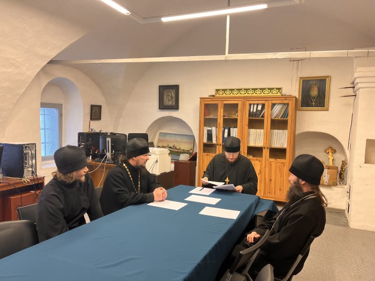 В Спасо-Прилуцком монастыре прошло заседание Духовного собора