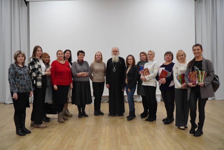 Преподаватель Московской духовной академии встретился с педагогами Череповца
