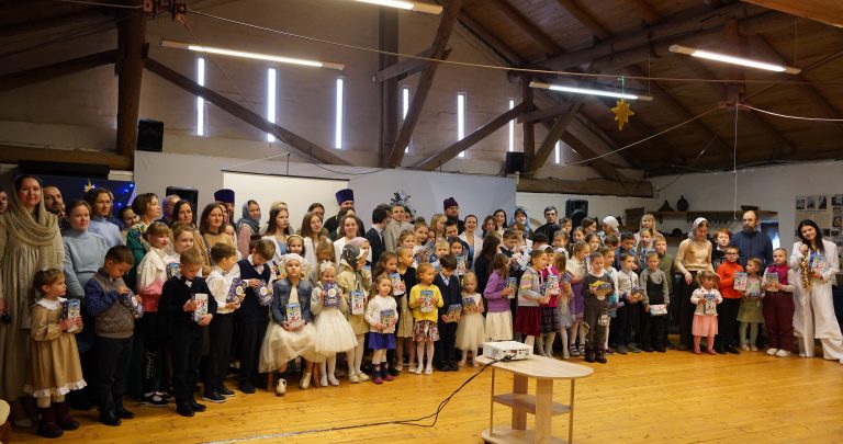 В Спасо-Прилуцком монастыре прошло рождественское праздничное мероприятие для воспитанников Центра «Синергия»