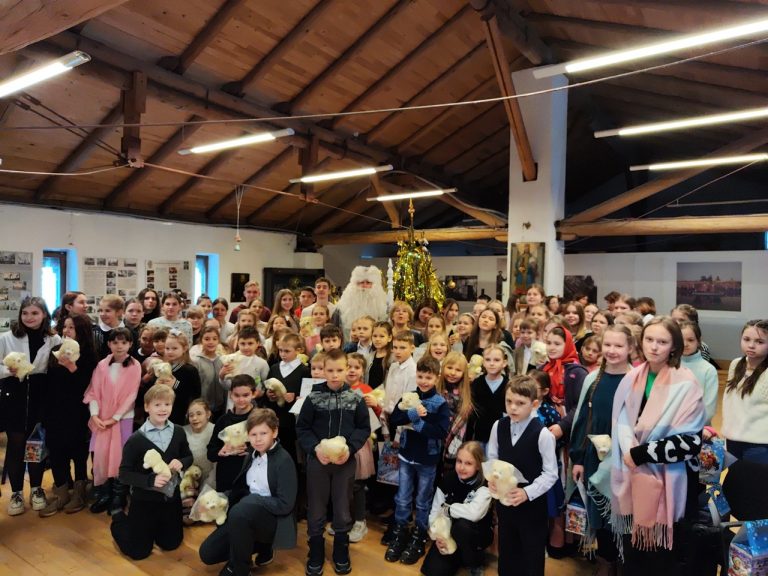 Учащиеся Воскресной школы храма Иоанна Предтечи в Рощенье стали победителями областного конкурса