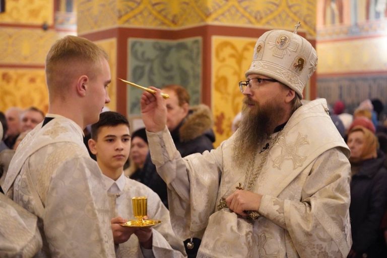В канун праздника Крещения Господня епископ Игнатий совершил богослужение в кафедральном соборе города Череповца