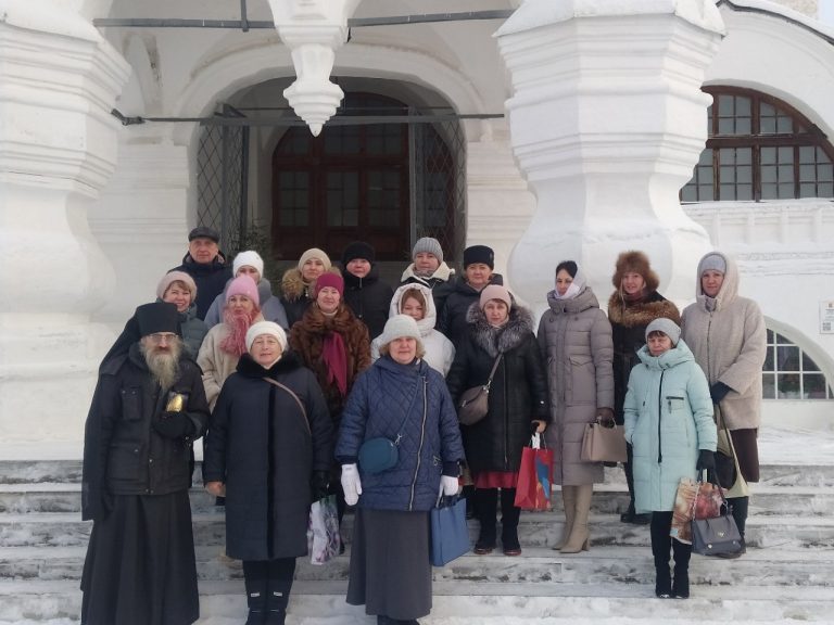 Педагоги Шекснинского района посетили Спасо-Прилуцкий монастырь