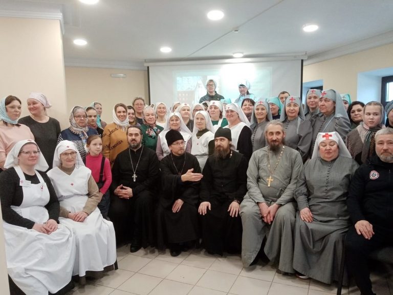 Представительницы сестричеств Череповецкой и Рыбинской епархий обменялись опытом больничного служения