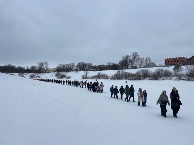 Вологжане прошли крестным ходом в память о покровителе города преподобном Димитрии Прилуцком