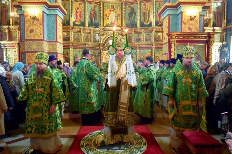 В кафедральном соборе Череповца состоялось прославление в лике святых Синозерских преподобномученников
