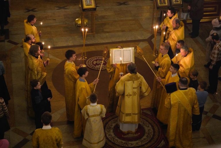 Епископ Игнатий в канун Недели о блудном сыне совершил всенощное бдение в кафедральном соборе Череповца