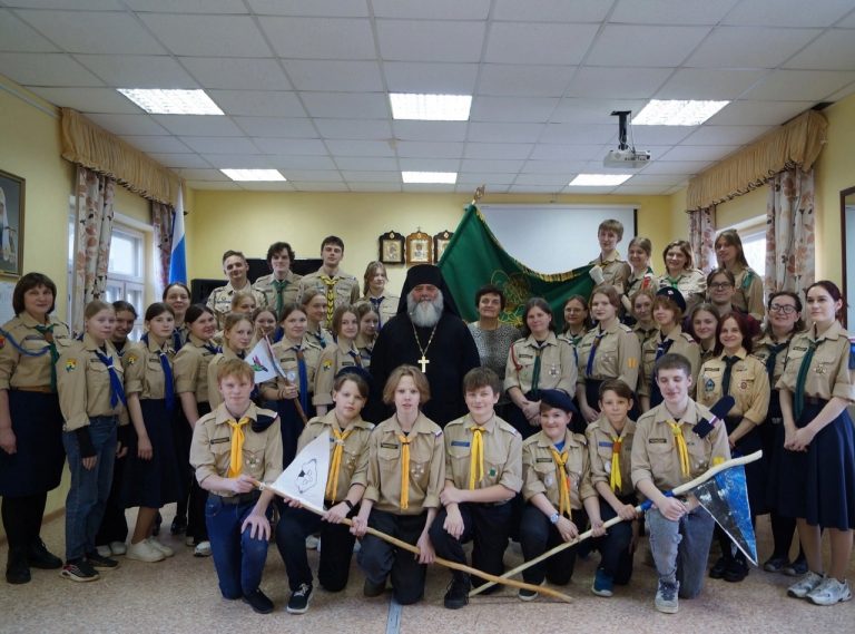 В Череповецкой епархии начались курсы для юных разведчиков