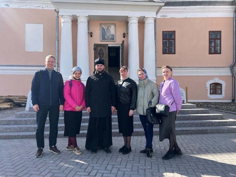 Студенты Вологодского университета посетили Воскресенский кафедральный собор города Вологды