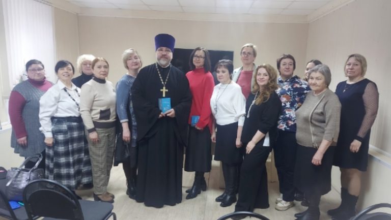 В Белозерске состоялся семинар, посвящённый вопросам семьи и деятельности женщины в Церкви