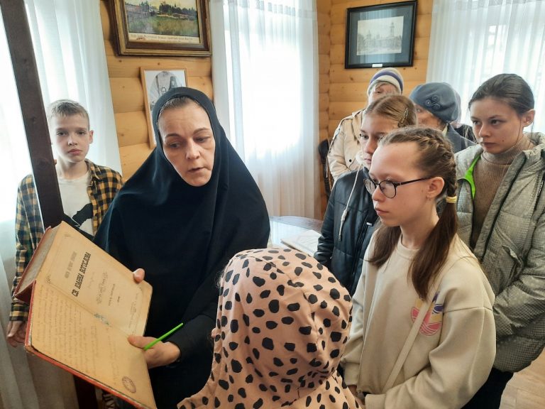 Состоялась поездка обучающихся воскресной школы кафедрального собора Череповца в Новолеушинский монастырь