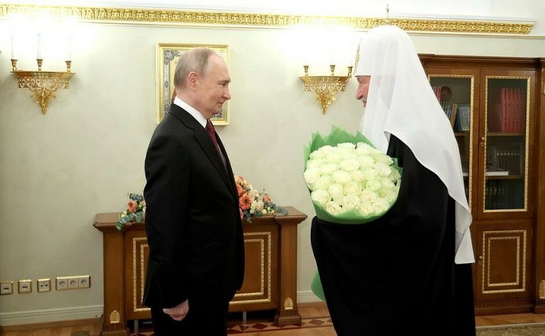 Президент России В.В. Путин поздравил Святейшего Патриарха Кирилла с днем тезоименитства